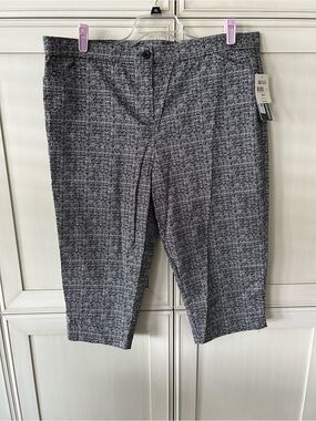 Bealls Black & White Tweed-Look Cropped Pants
